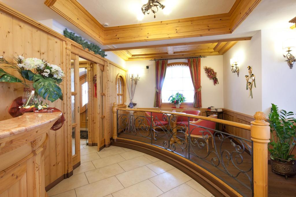 Hotel Garni Laura Arabba Eksteriør bilde